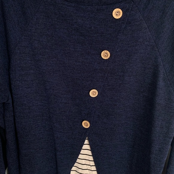 2XL Veveret Sweater - Picture 2 of 5